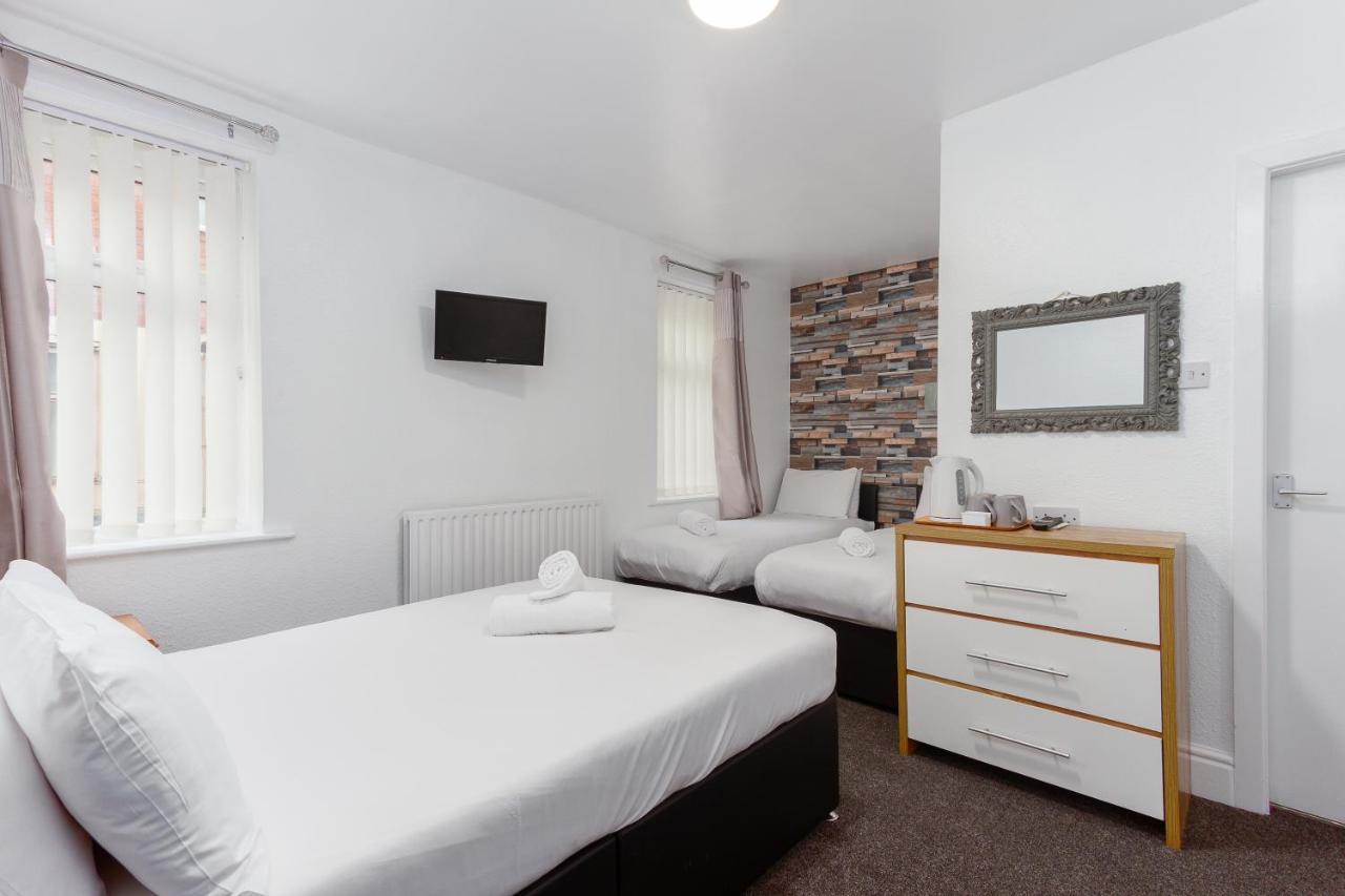 The Sandringham Court Hotel & Apartment Welcoming Large And Small Groups For 15 Years Blackpool Eksteriør billede