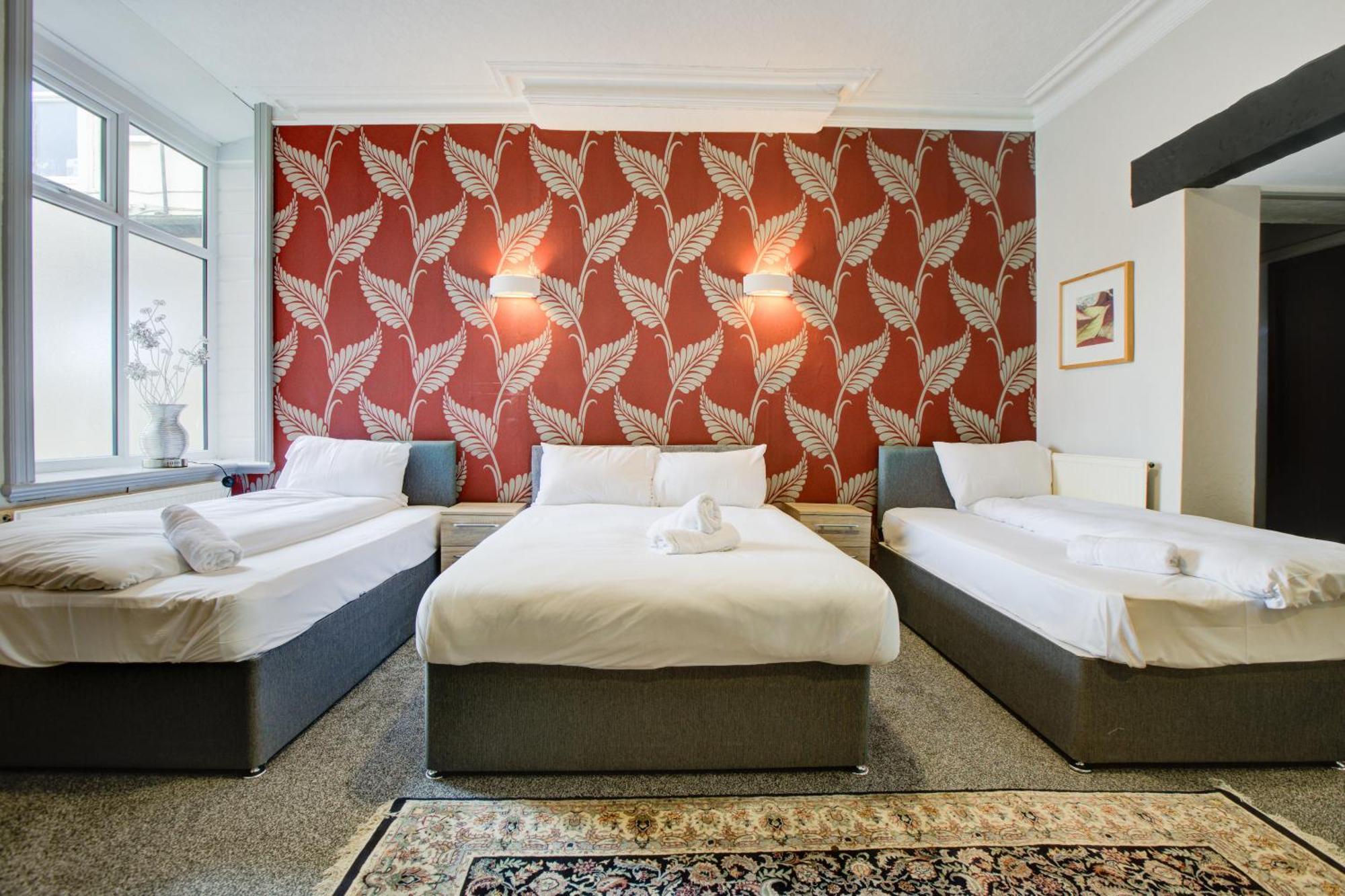 The Sandringham Court Hotel & Apartment Welcoming Large And Small Groups For 15 Years Blackpool Eksteriør billede